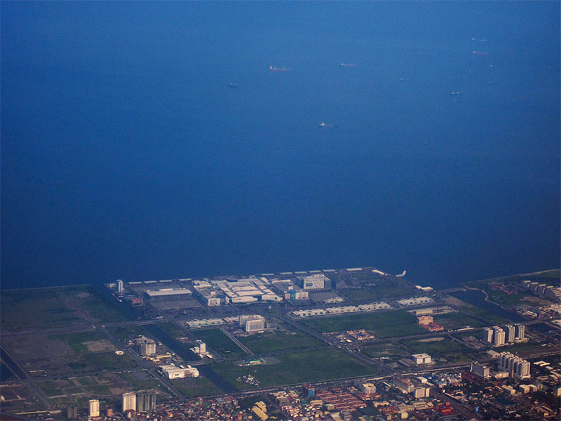 Mall of Asia and Manila Bay
